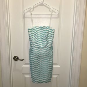 Lilly Pulitzer leavens dress. Size 2